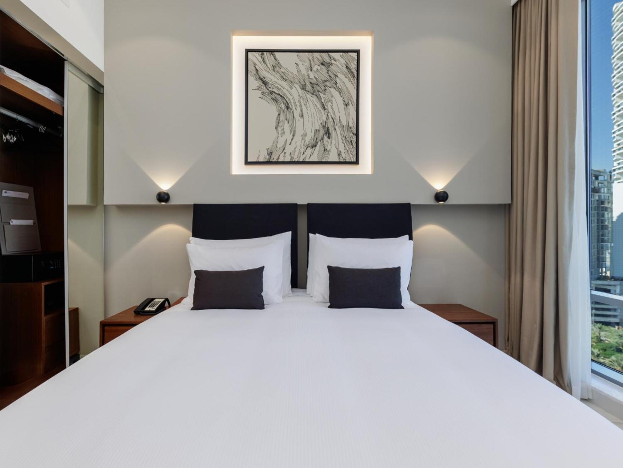 Hotel Avalon Dubai Jumeirah Village Circle Extérieur photo